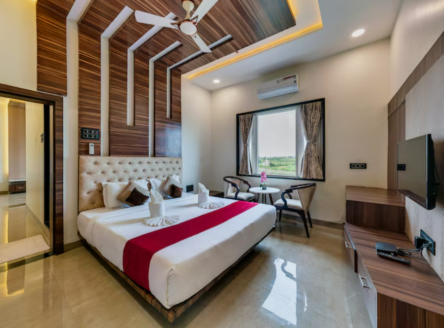 Suite Room Ac With Bathtub